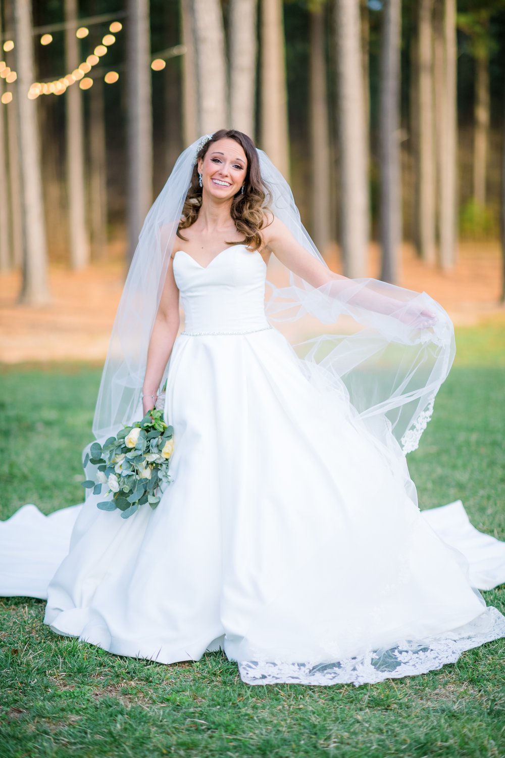 TheBarnAtTimberCreek_Spring_RichmondWeddingphotographer_youseephotography_LauranClint_blog_pic116.jpg