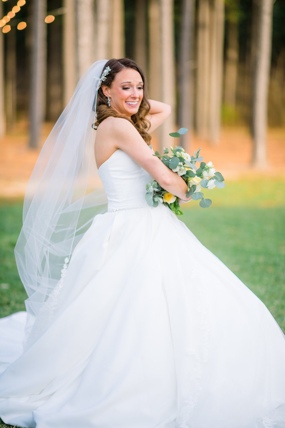 TheBarnAtTimberCreek_Spring_RichmondWeddingphotographer_youseephotography_LauranClint_blog_pic126.jpg