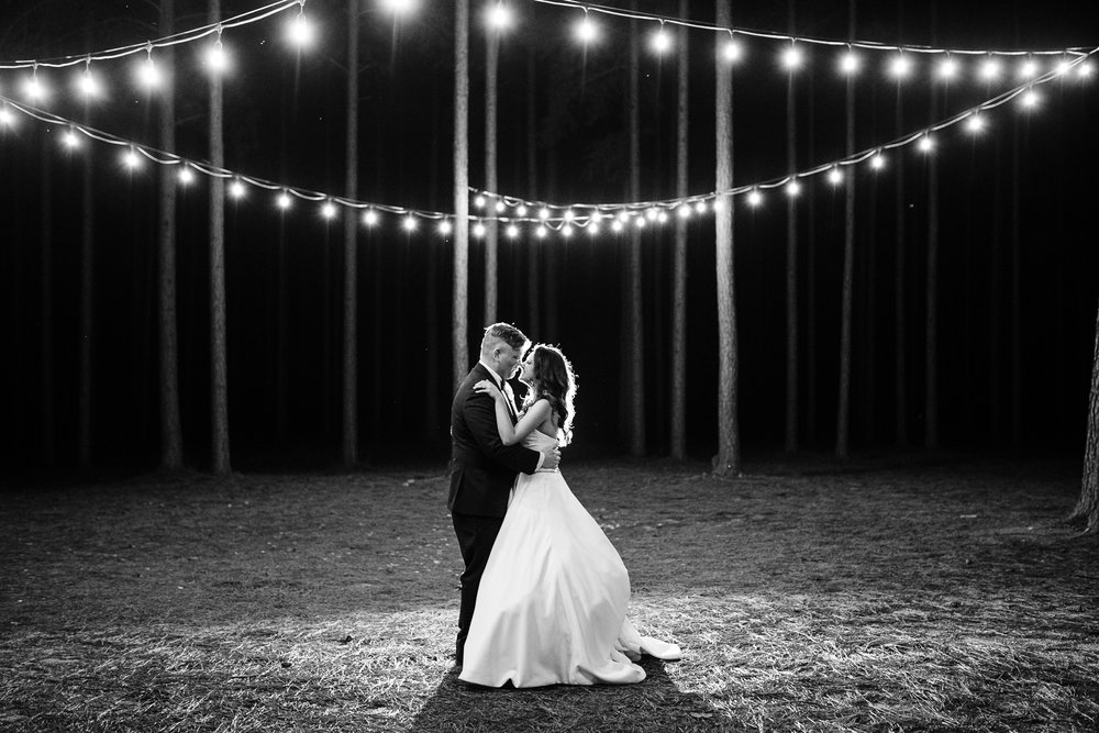 TheBarnAtTimberCreek_Spring_RichmondWeddingphotographer_youseephotography_LauranClint_blog_pic176.jpg