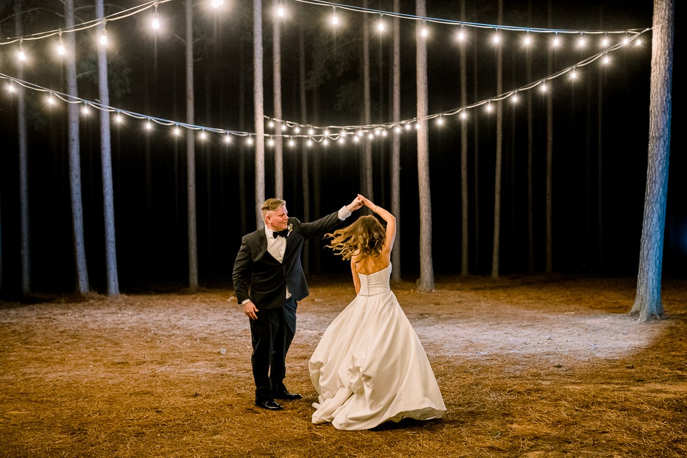 TheBarnAtTimberCreek_Spring_RichmondWeddingphotographer_youseephotography_LauranClint_blog_pic181.jpg