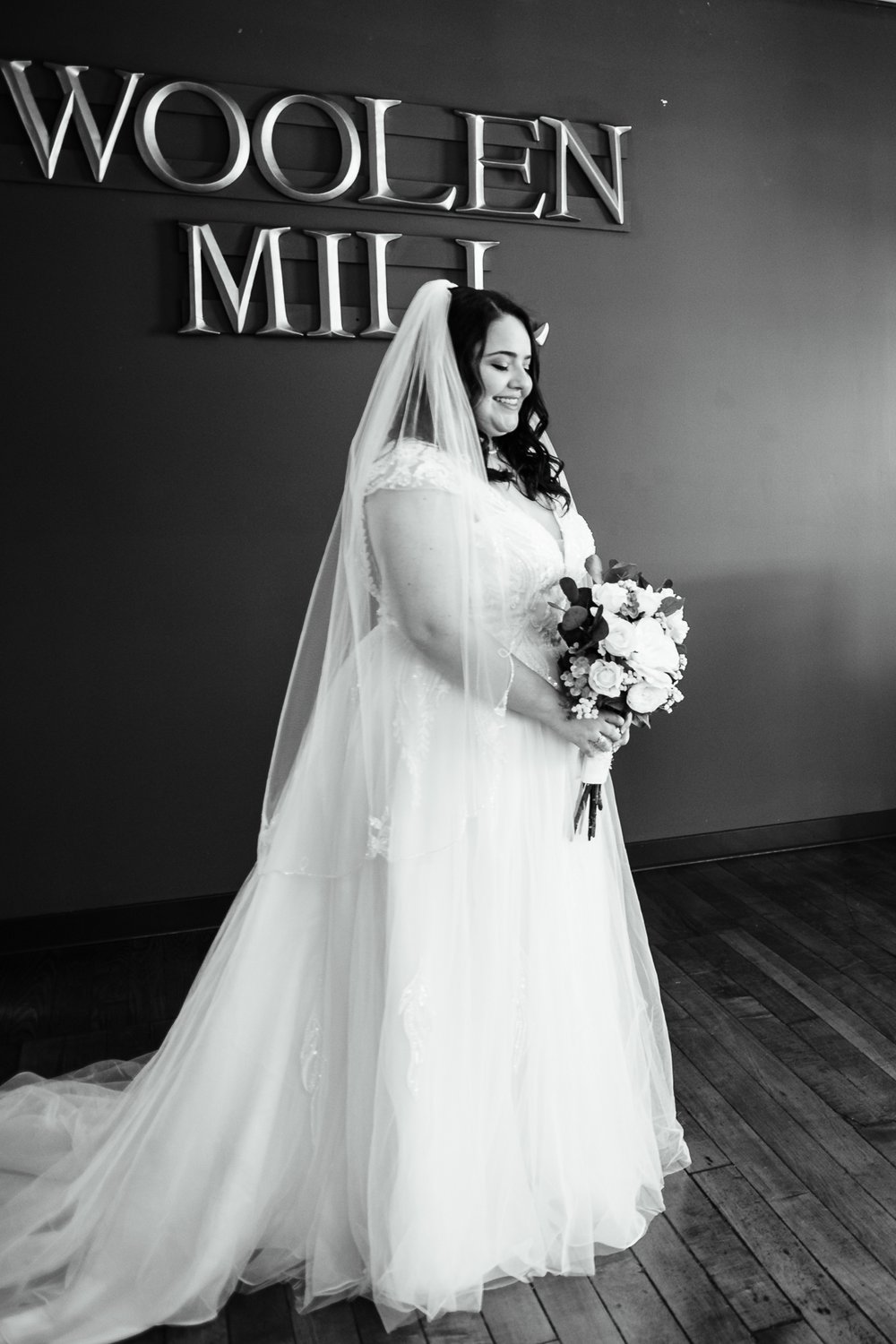 WoolenMill_TheSIlkMill_WinterWedding_FredericksburgWeddingVenue_DowntownFredericksburg_VirginiaWeddingVenue_youseephotography_pic34.jpg