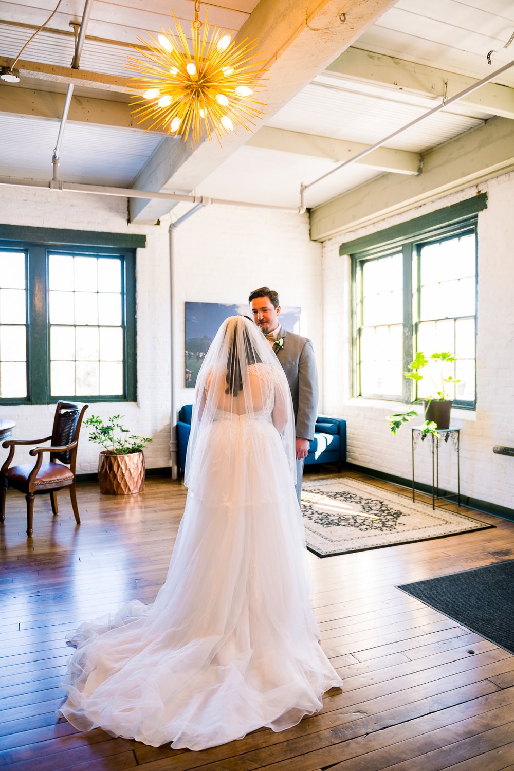 WoolenMill_TheSIlkMill_WinterWedding_FredericksburgWeddingVenue_DowntownFredericksburg_VirginiaWeddingVenue_youseephotography_pic41.jpg