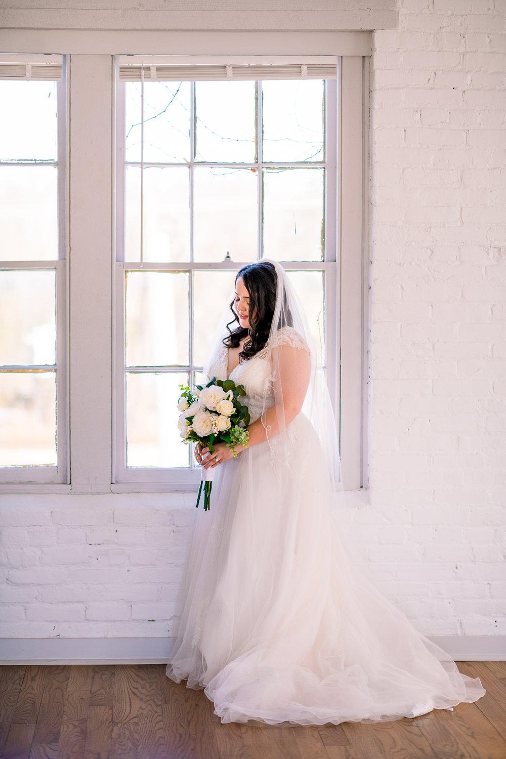 WoolenMill_TheSIlkMill_WinterWedding_FredericksburgWeddingVenue_DowntownFredericksburg_VirginiaWeddingVenue_youseephotography_pic63.jpg