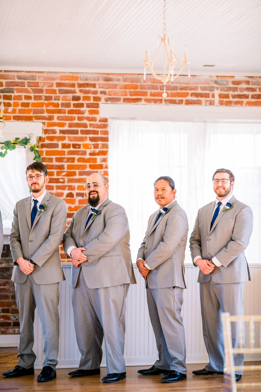 WoolenMill_TheSIlkMill_WinterWedding_FredericksburgWeddingVenue_DowntownFredericksburg_VirginiaWeddingVenue_youseephotography_pic106.jpg