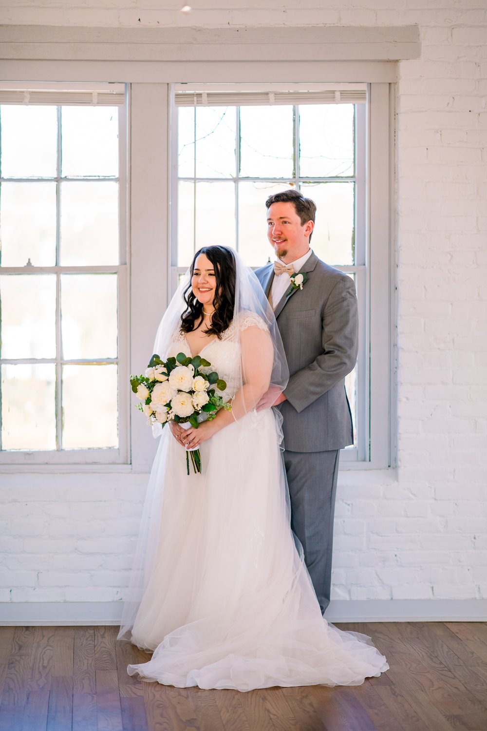 WoolenMill_TheSIlkMill_WinterWedding_FredericksburgWeddingVenue_DowntownFredericksburg_VirginiaWeddingVenue_youseephotography_pic130.jpg