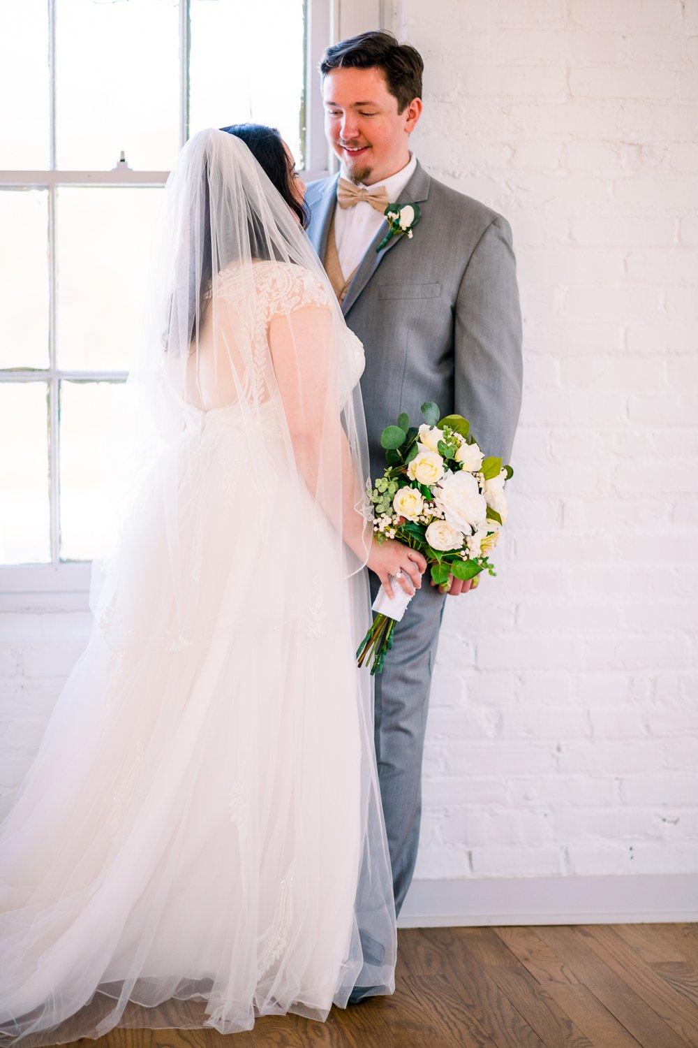 WoolenMill_TheSIlkMill_WinterWedding_FredericksburgWeddingVenue_DowntownFredericksburg_VirginiaWeddingVenue_youseephotography_pic142.jpg