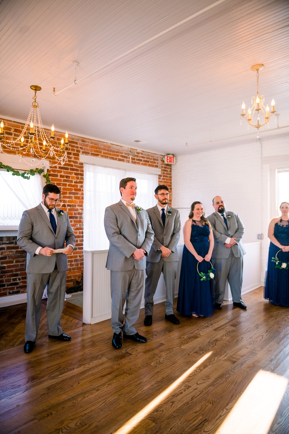 WoolenMill_TheSIlkMill_WinterWedding_FredericksburgWeddingVenue_DowntownFredericksburg_VirginiaWeddingVenue_youseephotography_pic162.jpg