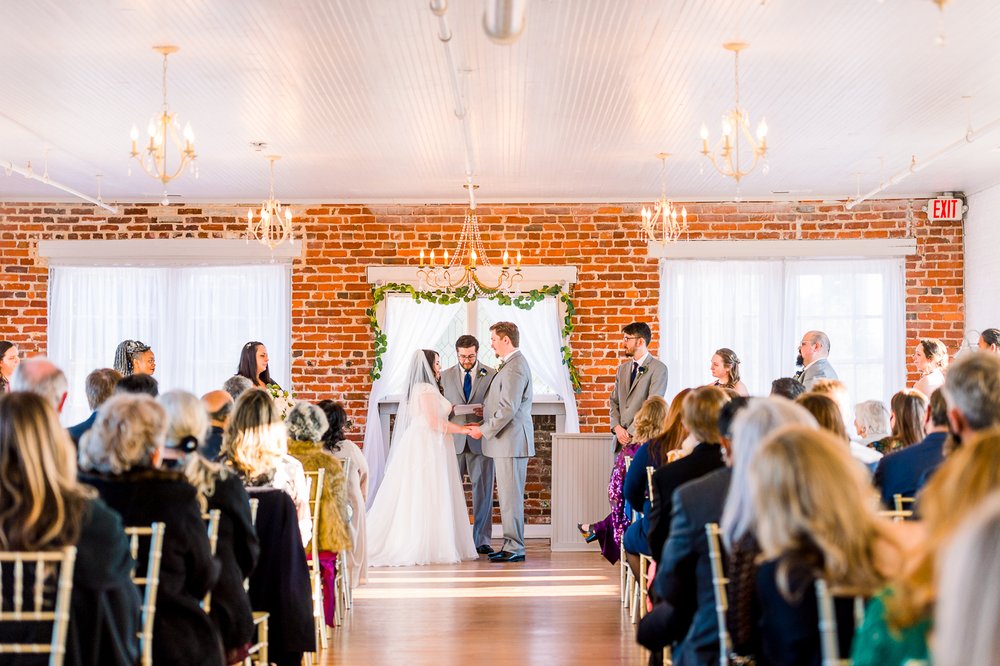 WoolenMill_TheSIlkMill_WinterWedding_FredericksburgWeddingVenue_DowntownFredericksburg_VirginiaWeddingVenue_youseephotography_pic174.jpg