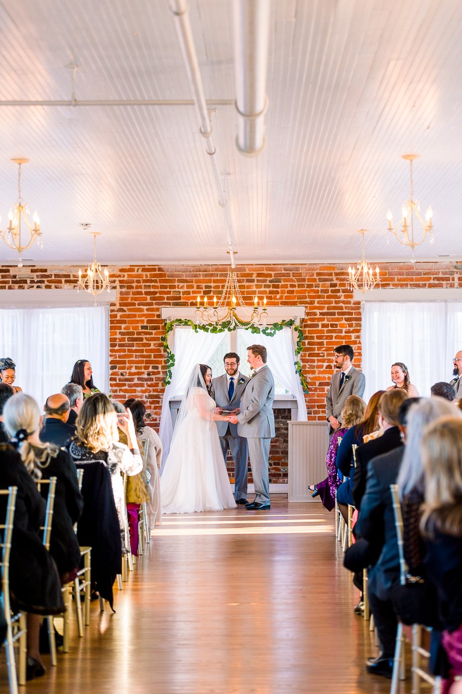 WoolenMill_TheSIlkMill_WinterWedding_FredericksburgWeddingVenue_DowntownFredericksburg_VirginiaWeddingVenue_youseephotography_pic175.jpg