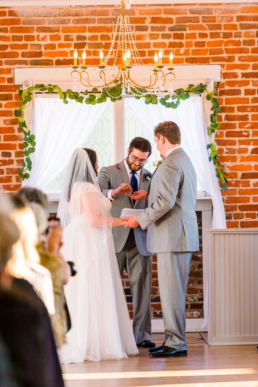 WoolenMill_TheSIlkMill_WinterWedding_FredericksburgWeddingVenue_DowntownFredericksburg_VirginiaWeddingVenue_youseephotography_pic176.jpg