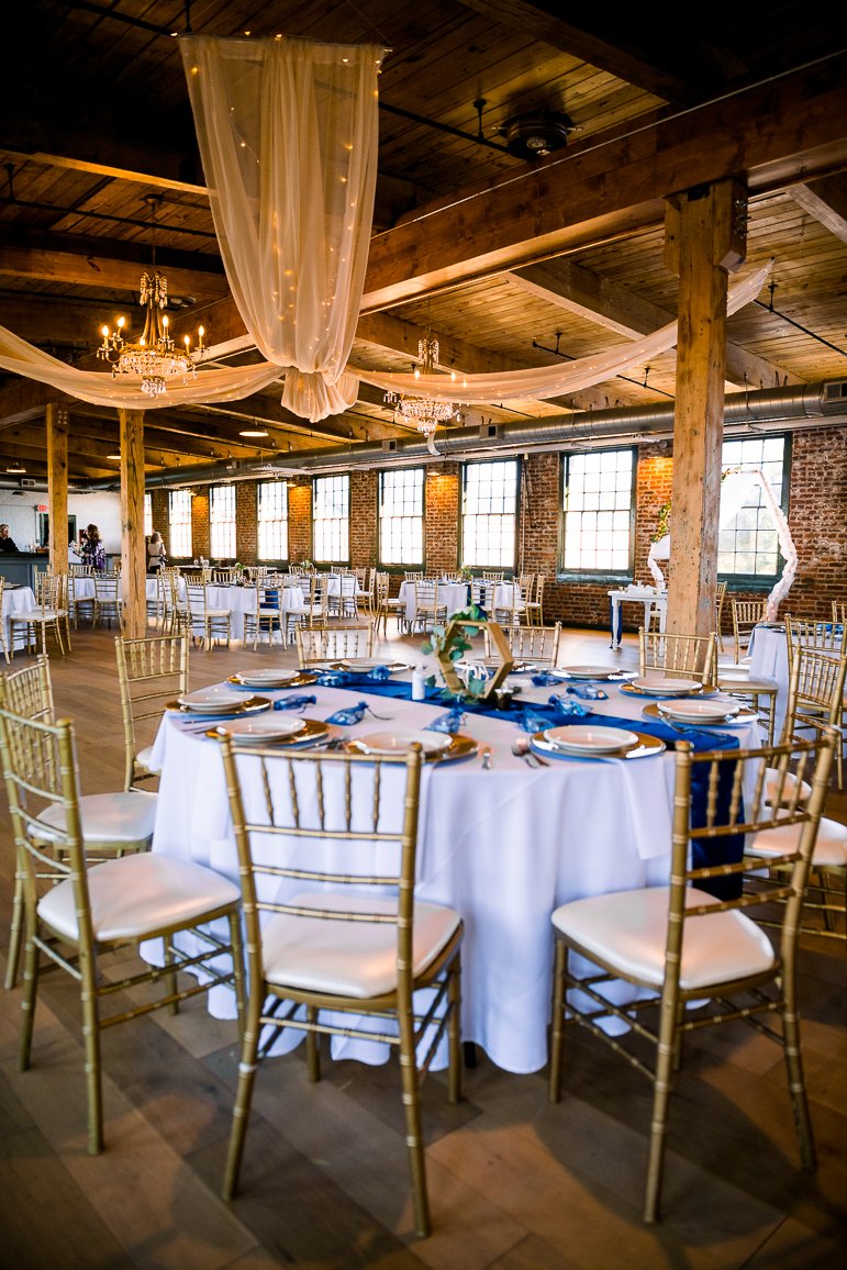 WoolenMill_TheSIlkMill_WinterWedding_FredericksburgWeddingVenue_DowntownFredericksburg_VirginiaWeddingVenue_youseephotography_pic216.jpg