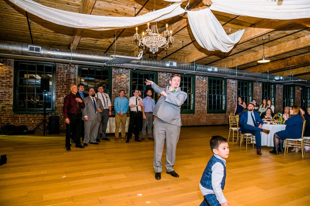 WoolenMill_TheSIlkMill_WinterWedding_FredericksburgWeddingVenue_DowntownFredericksburg_VirginiaWeddingVenue_youseephotography_pic257.jpg