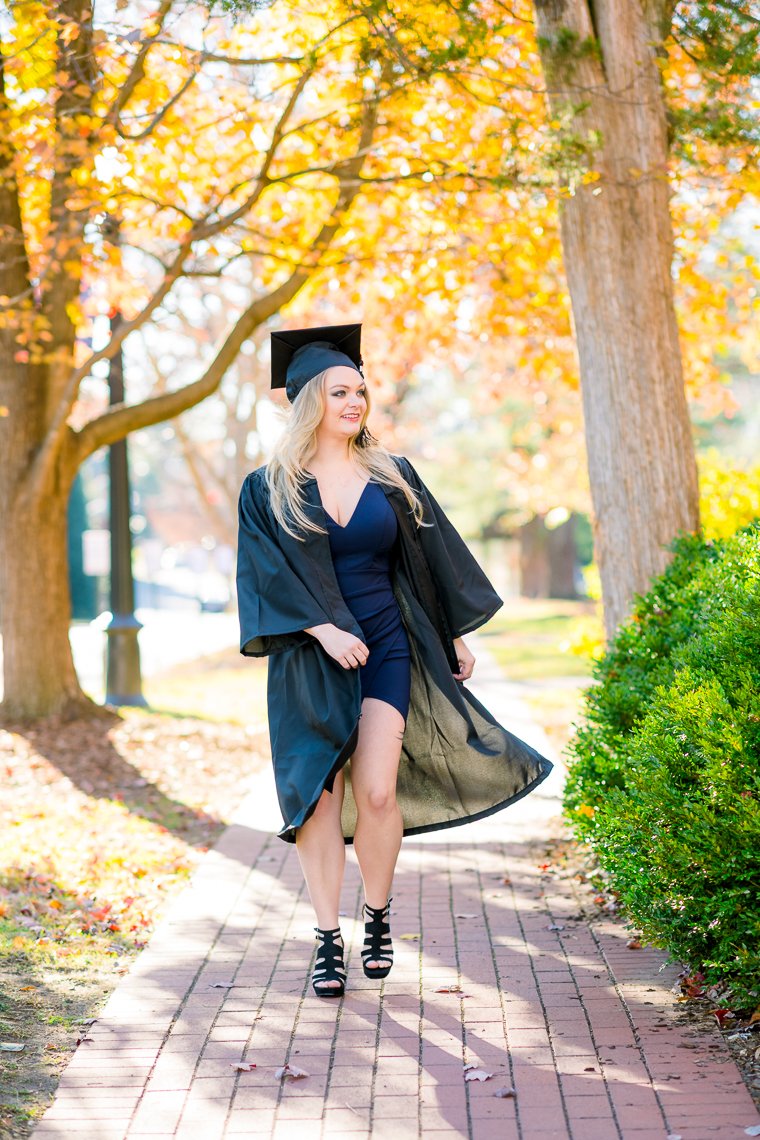 DowntownFredericksburg_GraduationPhoto_SeniorSession_fredericksburgphotographer_youseephotography_Kaitlynn_blogpic2.jpg