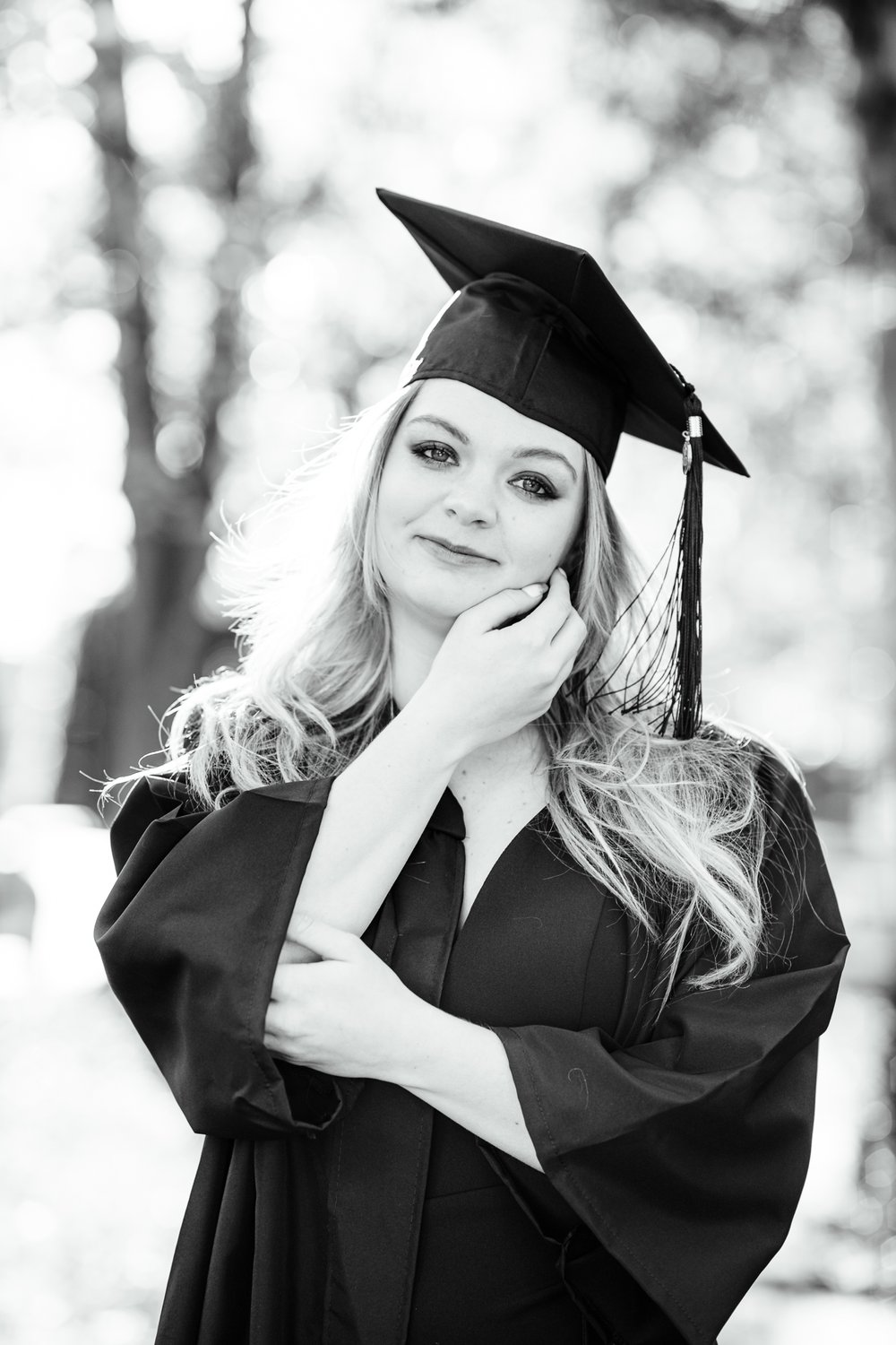 DowntownFredericksburg_GraduationPhoto_SeniorSession_fredericksburgphotographer_youseephotography_Kaitlynn_blogpic22.jpg