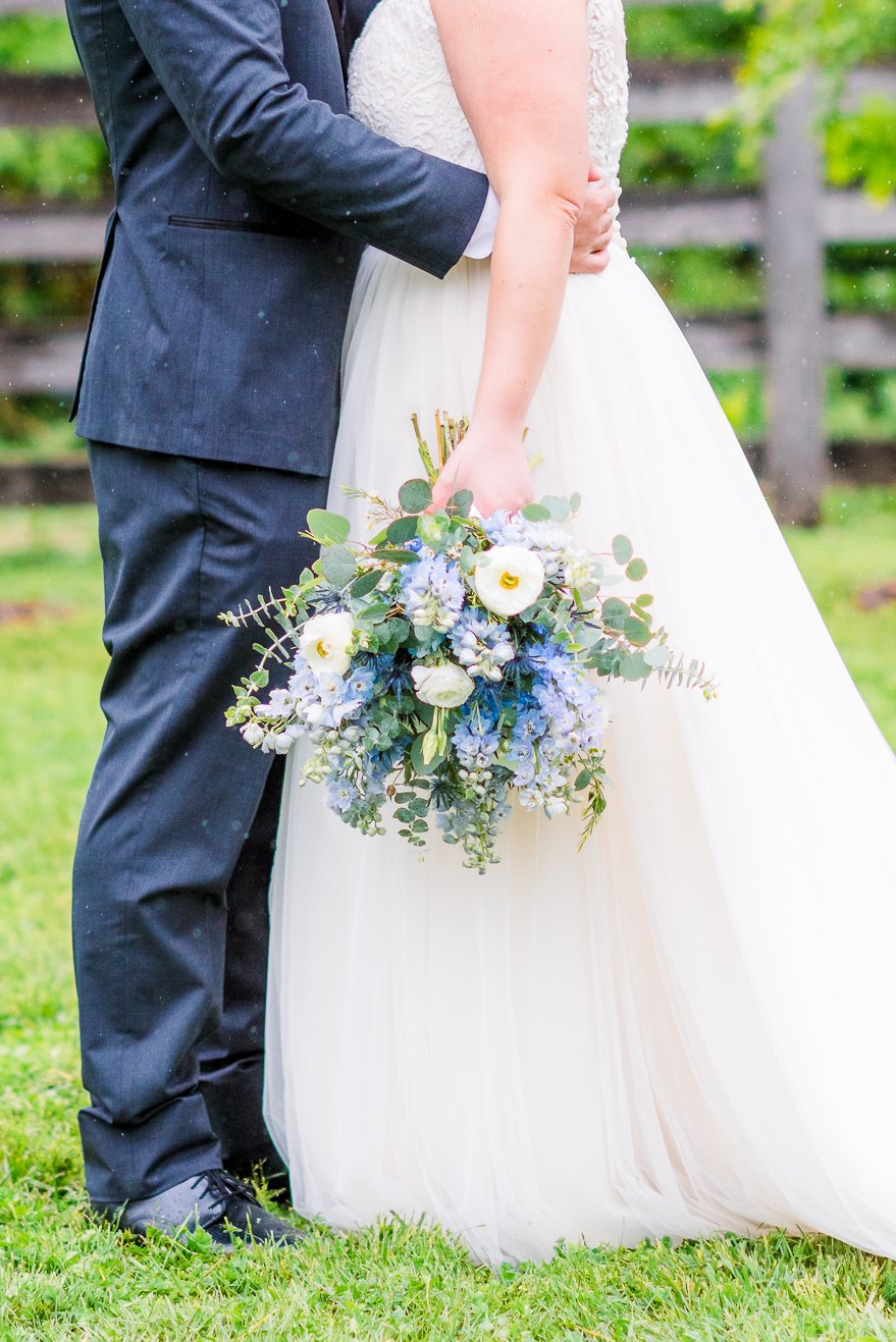 GlasgowFarm_RainWedding_Spring_FredericksburgWeddingphotographer_youseephotography_LeslieNick_blogpic146.jpg