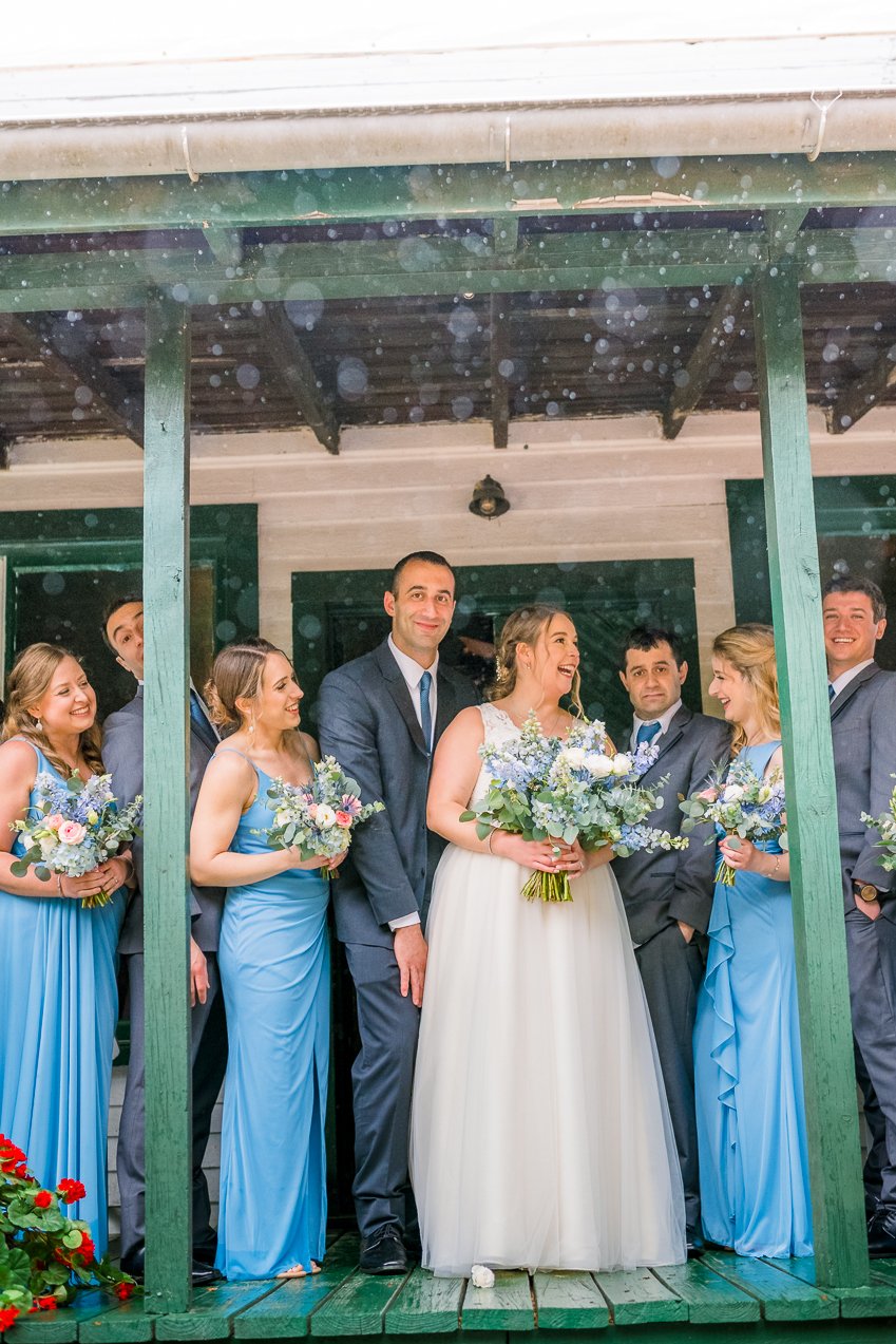 GlasgowFarm_RainWedding_Spring_FredericksburgWeddingphotographer_youseephotography_LeslieNick_blogpic155.jpg