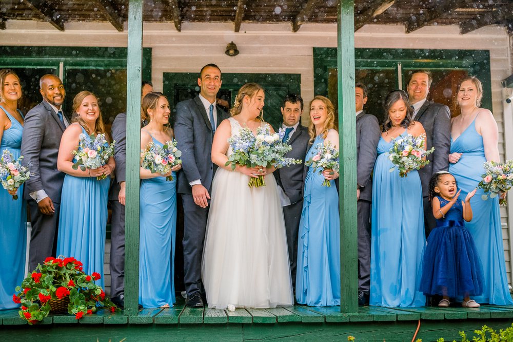 GlasgowFarm_RainWedding_Spring_FredericksburgWeddingphotographer_youseephotography_LeslieNick_blogpic158.jpg