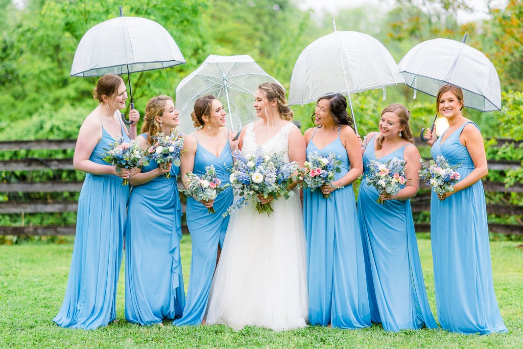 GlasgowFarm_RainWedding_Spring_FredericksburgWeddingphotographer_youseephotography_LeslieNick_blogpic174.jpg