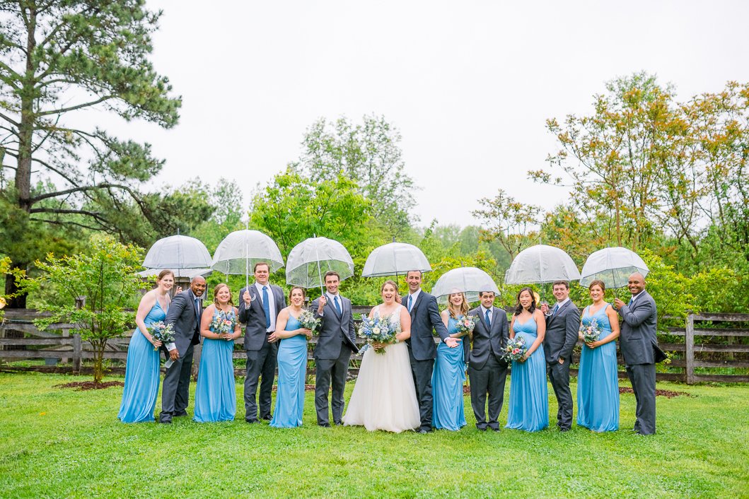 GlasgowFarm_RainWedding_Spring_FredericksburgWeddingphotographer_youseephotography_LeslieNick_blogpic205.jpg