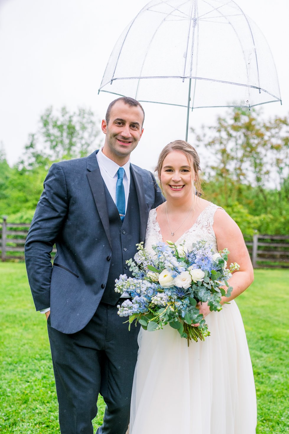 GlasgowFarm_RainWedding_Spring_FredericksburgWeddingphotographer_youseephotography_LeslieNick_blogpic237.jpg