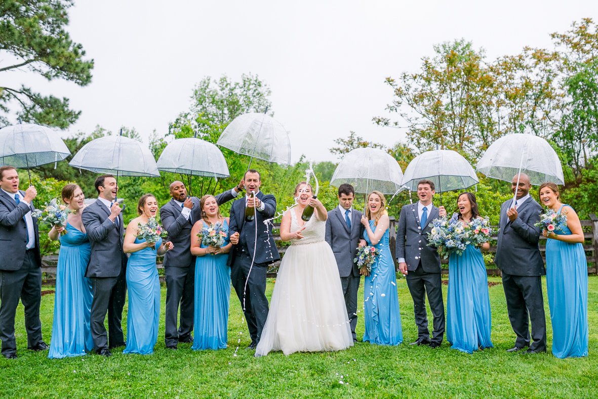 GlasgowFarm_RainWedding_Spring_FredericksburgWeddingphotographer_youseephotography_LeslieNick_blogpic262.jpg