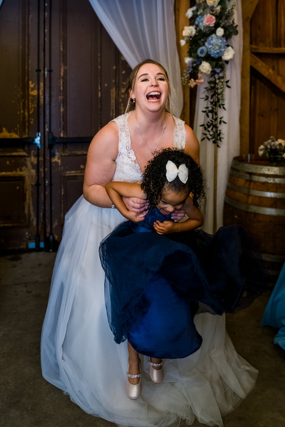 GlasgowFarm_RainWedding_Spring_FredericksburgWeddingphotographer_youseephotography_LeslieNick_blogpic326.jpg