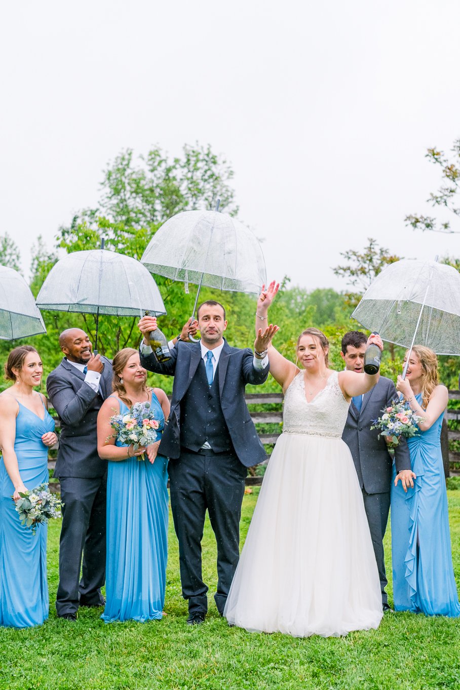 GlasgowFarm_RainWedding_Spring_FredericksburgWeddingphotographer_youseephotography_LeslieNick_blogpic231.jpg