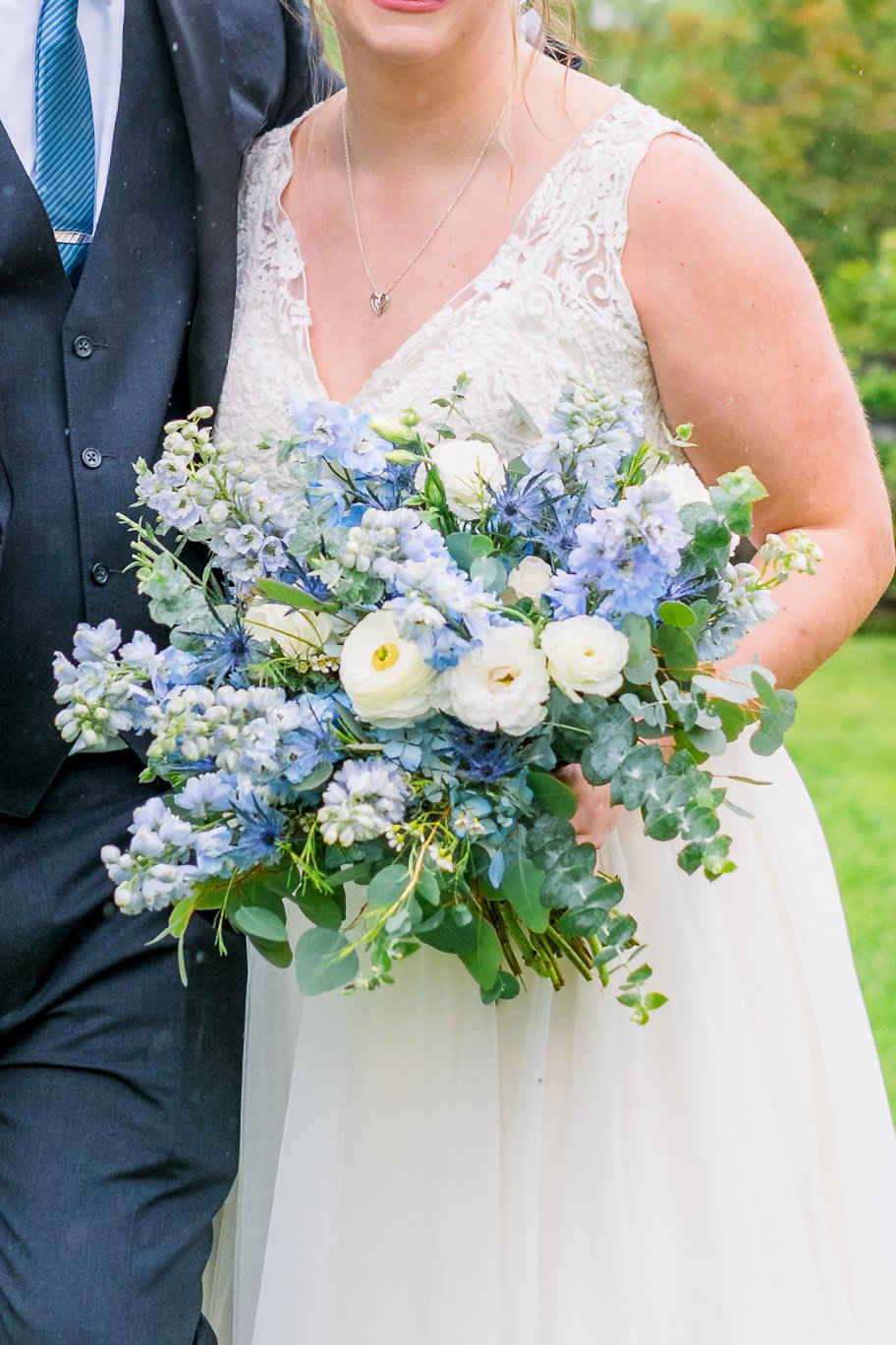 GlasgowFarm_RainWedding_Spring_FredericksburgWeddingphotographer_youseephotography_LeslieNick_blogpic236.jpg