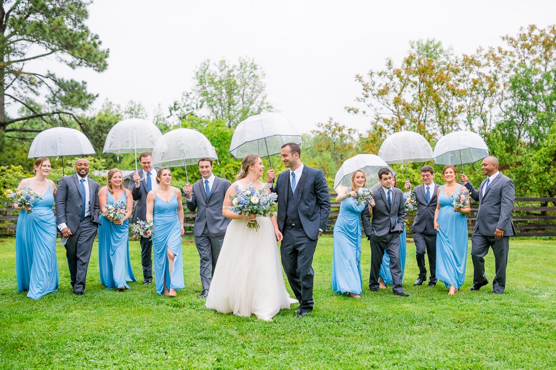 GlasgowFarm_RainWedding_Spring_FredericksburgWeddingphotographer_youseephotography_LeslieNick_blogpic216.jpg