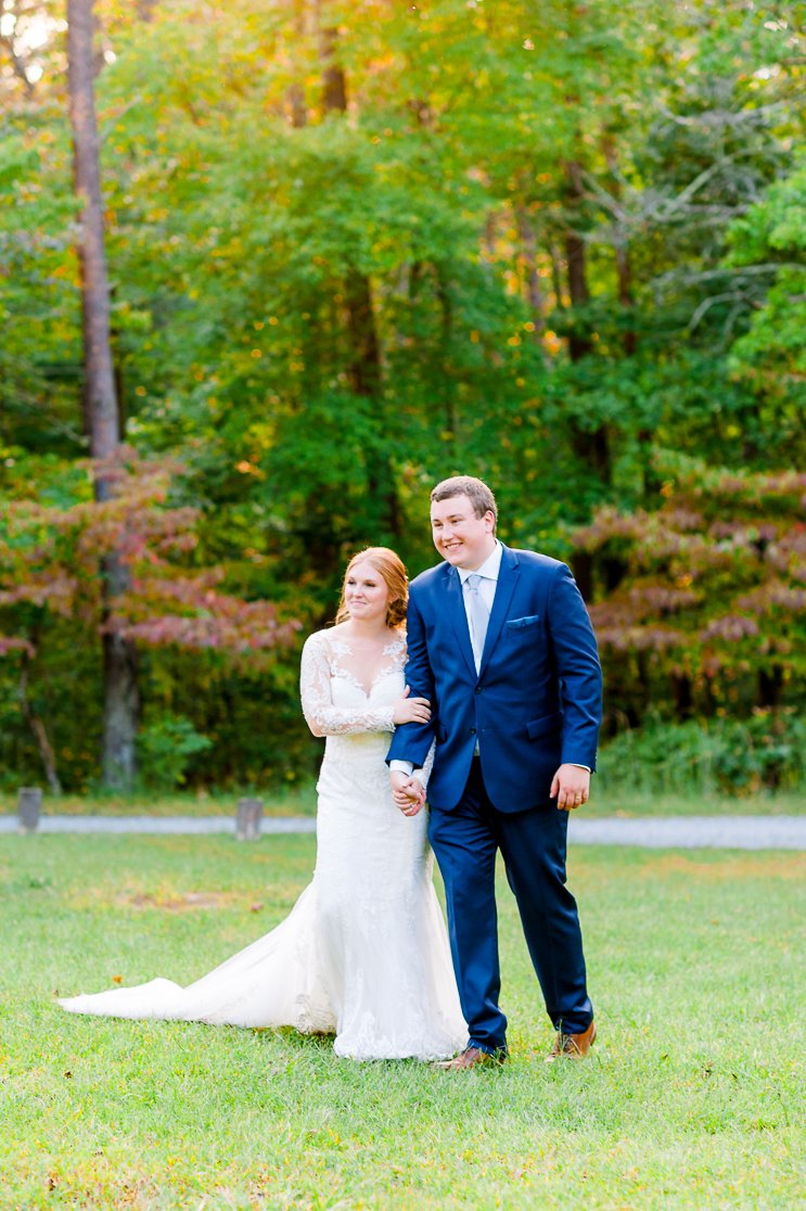 PrinceWilliamCountyWedding_StFrancisOfAssisi_CatholicChurchWedding_FallColors_youseephotography_JT_pic124.jpg