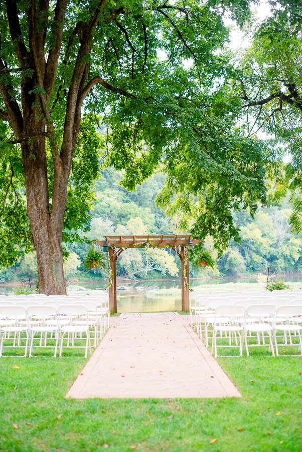 RiversideWeddingsByClore_FredericksburgWedding_youseephotography_LyndseyRoy_blog_pic43.jpg