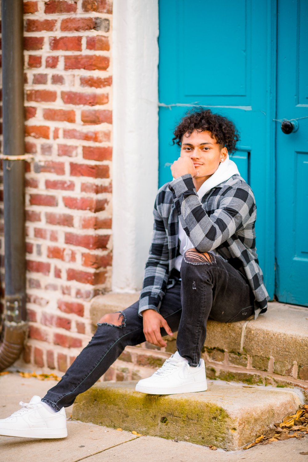 DowntownFredericksburg_SeniorSession_SeniorGuys_FallPhotos_youseephotography_Jayden_picblog50.jpg