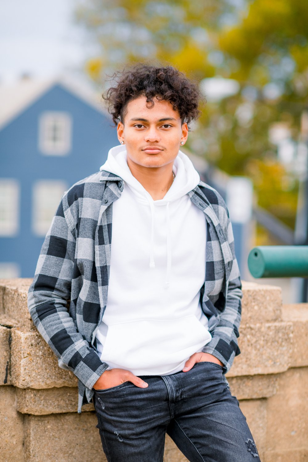 DowntownFredericksburg_SeniorSession_SeniorGuys_FallPhotos_youseephotography_Jayden_picblog56.jpg