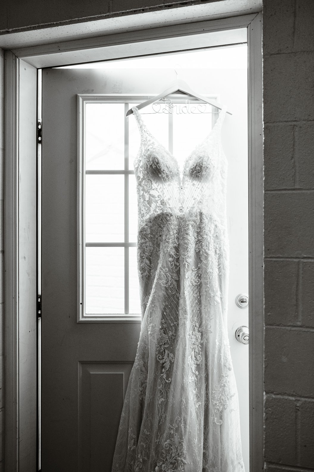 DowntownFredericksburgWedding_ChurchWedding_FallWedding_youseephotography_MeredithSteven_blogpic7.jpg