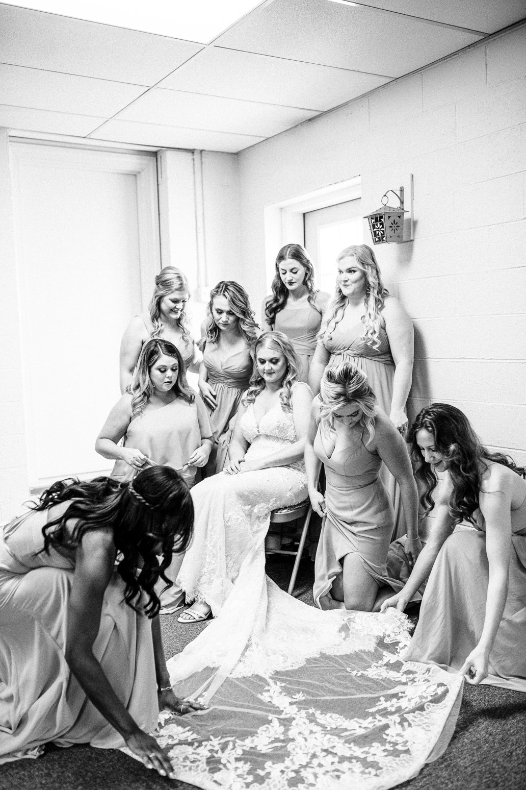 DowntownFredericksburgWedding_ChurchWedding_FallWedding_youseephotography_MeredithSteven_blogpic28.jpg