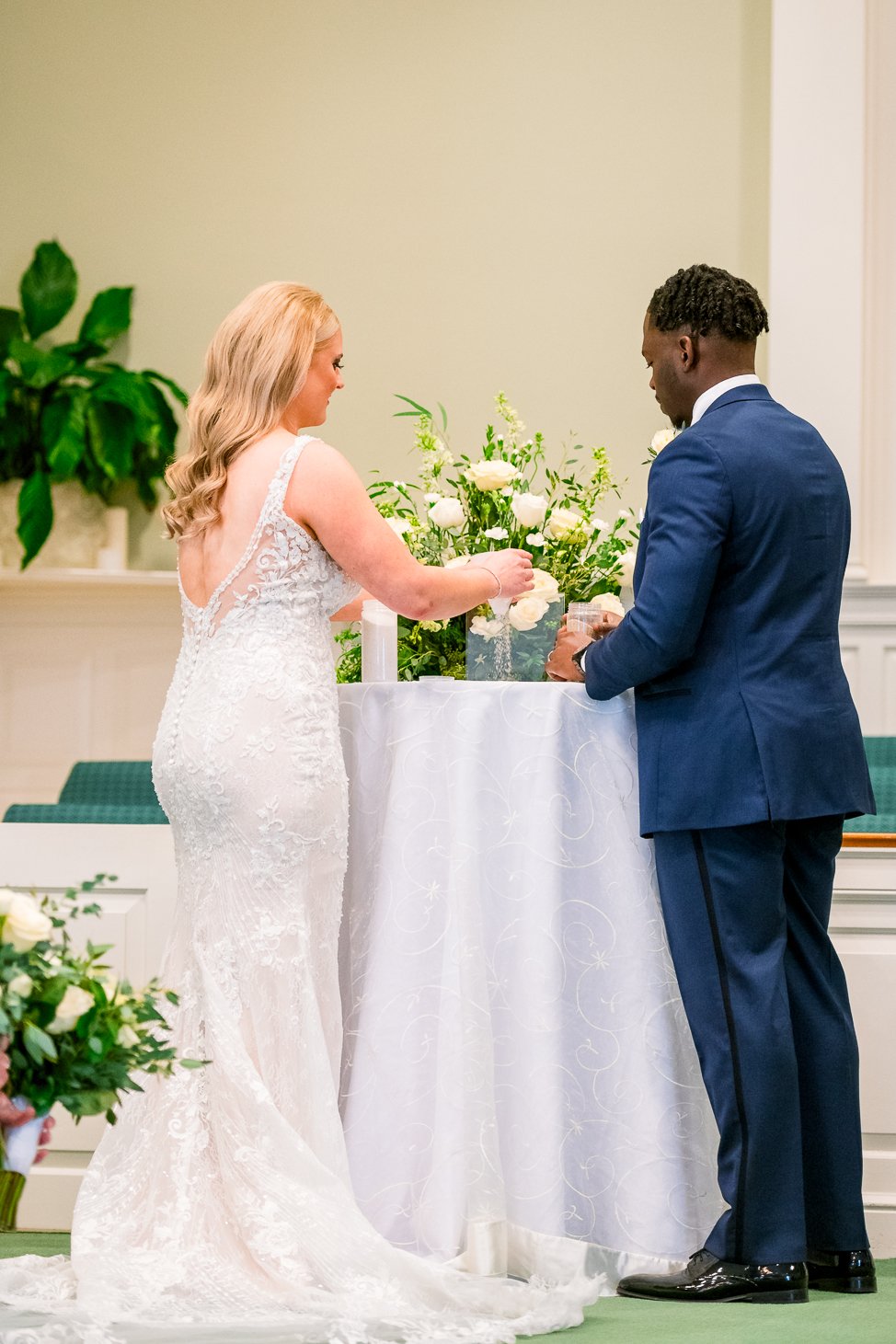 DowntownFredericksburgWedding_ChurchWedding_FallWedding_youseephotography_MeredithSteven_blogpic177.jpg