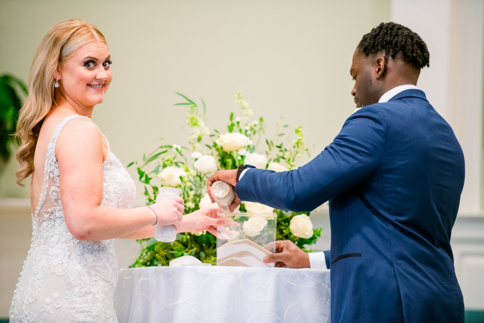 DowntownFredericksburgWedding_ChurchWedding_FallWedding_youseephotography_MeredithSteven_blogpic178.jpg