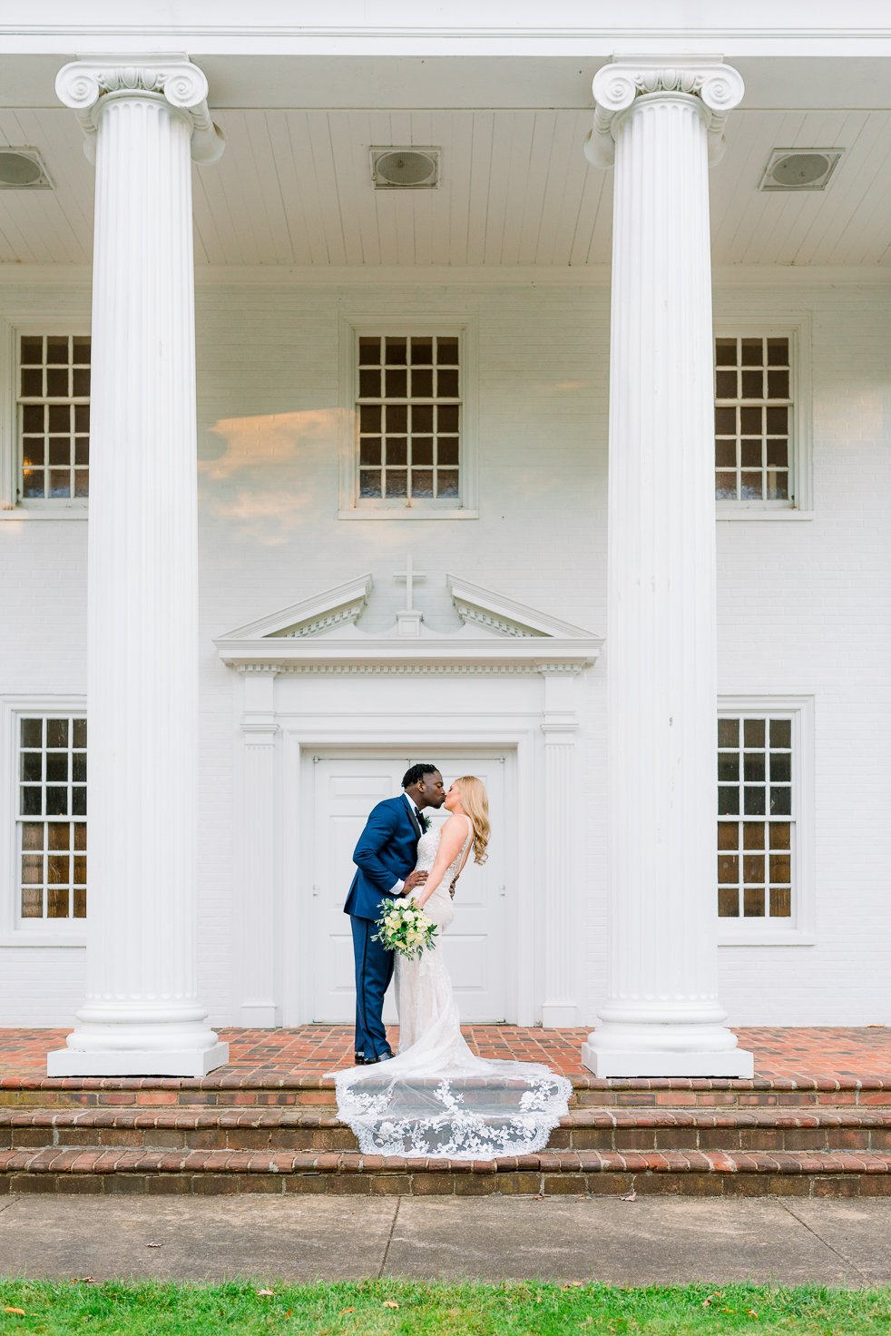 DowntownFredericksburgWedding_ChurchWedding_FallWedding_youseephotography_MeredithSteven_blogpic198.jpg