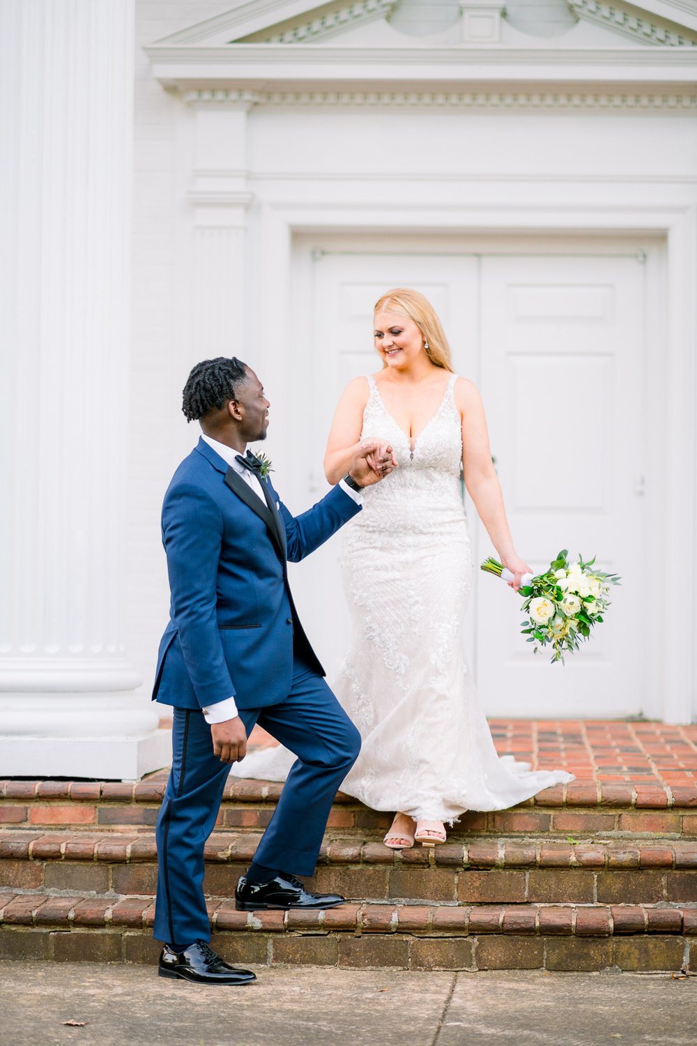 DowntownFredericksburgWedding_ChurchWedding_FallWedding_youseephotography_MeredithSteven_blogpic206.jpg