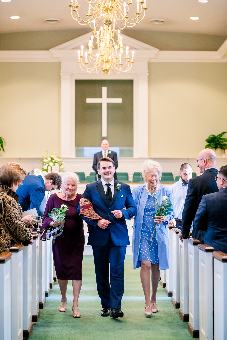 DowntownFredericksburgWedding_ChurchWedding_FallWedding_youseephotography_MeredithSteven_blogpic195.jpg