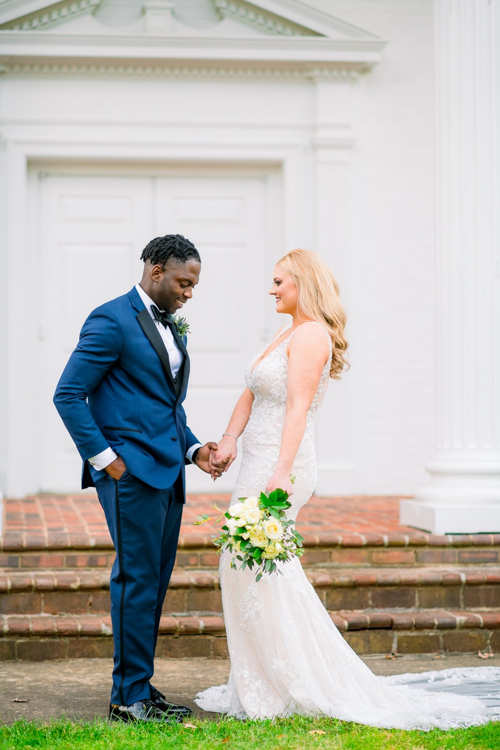 DowntownFredericksburgWedding_ChurchWedding_FallWedding_youseephotography_MeredithSteven_blogpic207.jpg