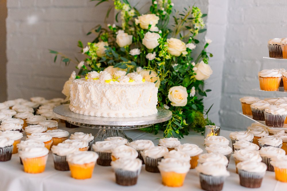 DowntownFredericksburgWedding_ChurchWedding_FallWedding_youseephotography_MeredithSteven_blogpic241.jpg