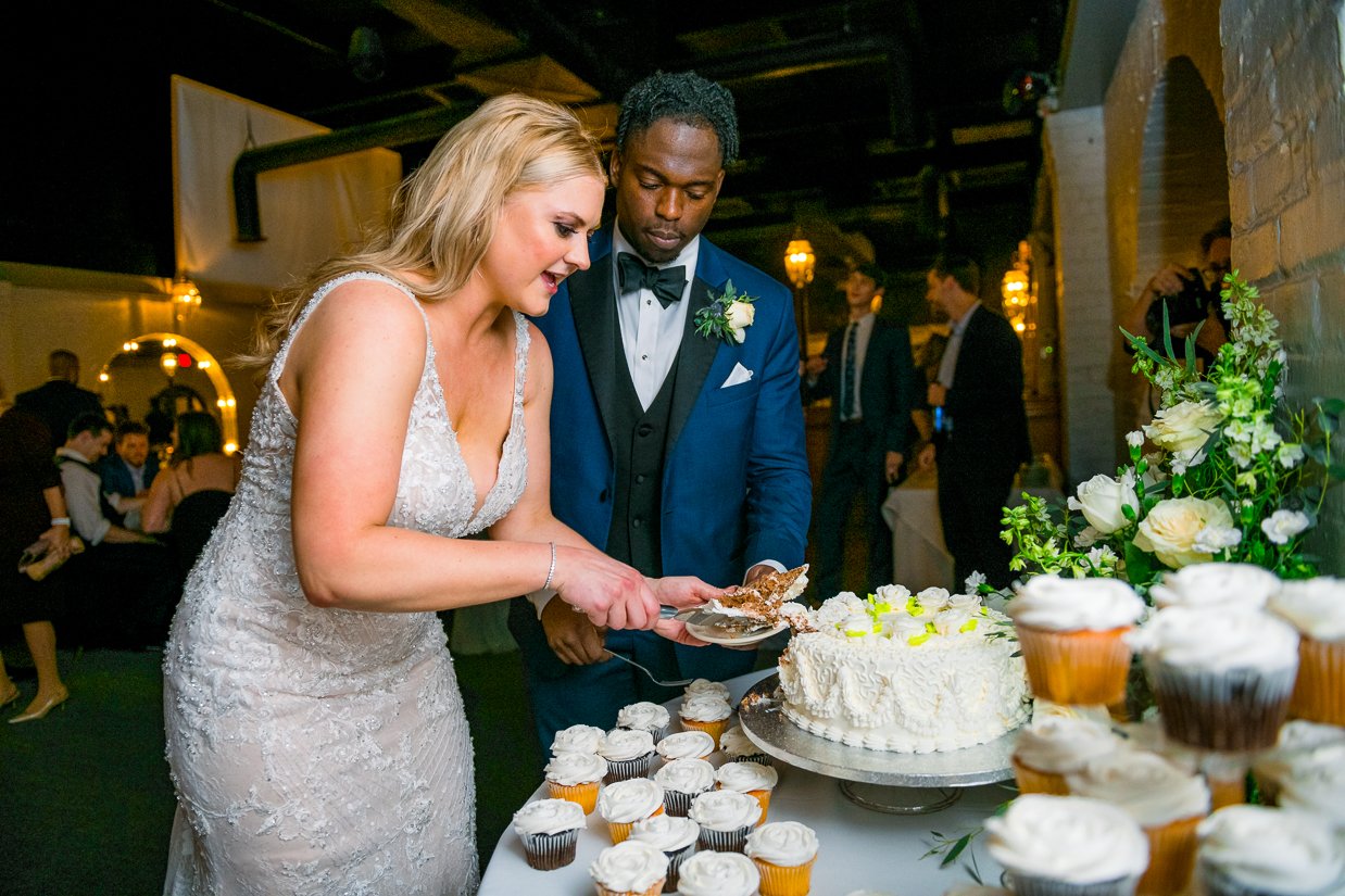 DowntownFredericksburgWedding_ChurchWedding_FallWedding_youseephotography_MeredithSteven_blogpic244.jpg