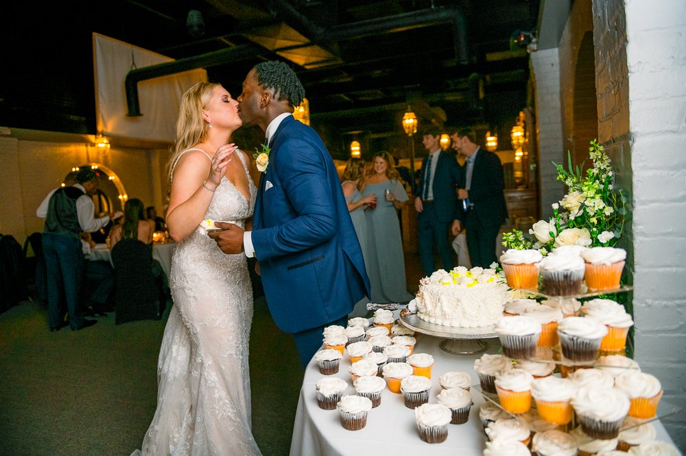 DowntownFredericksburgWedding_ChurchWedding_FallWedding_youseephotography_MeredithSteven_blogpic246.jpg