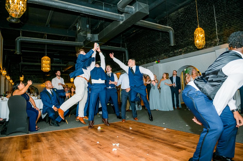 DowntownFredericksburgWedding_ChurchWedding_FallWedding_youseephotography_MeredithSteven_blogpic252.jpg