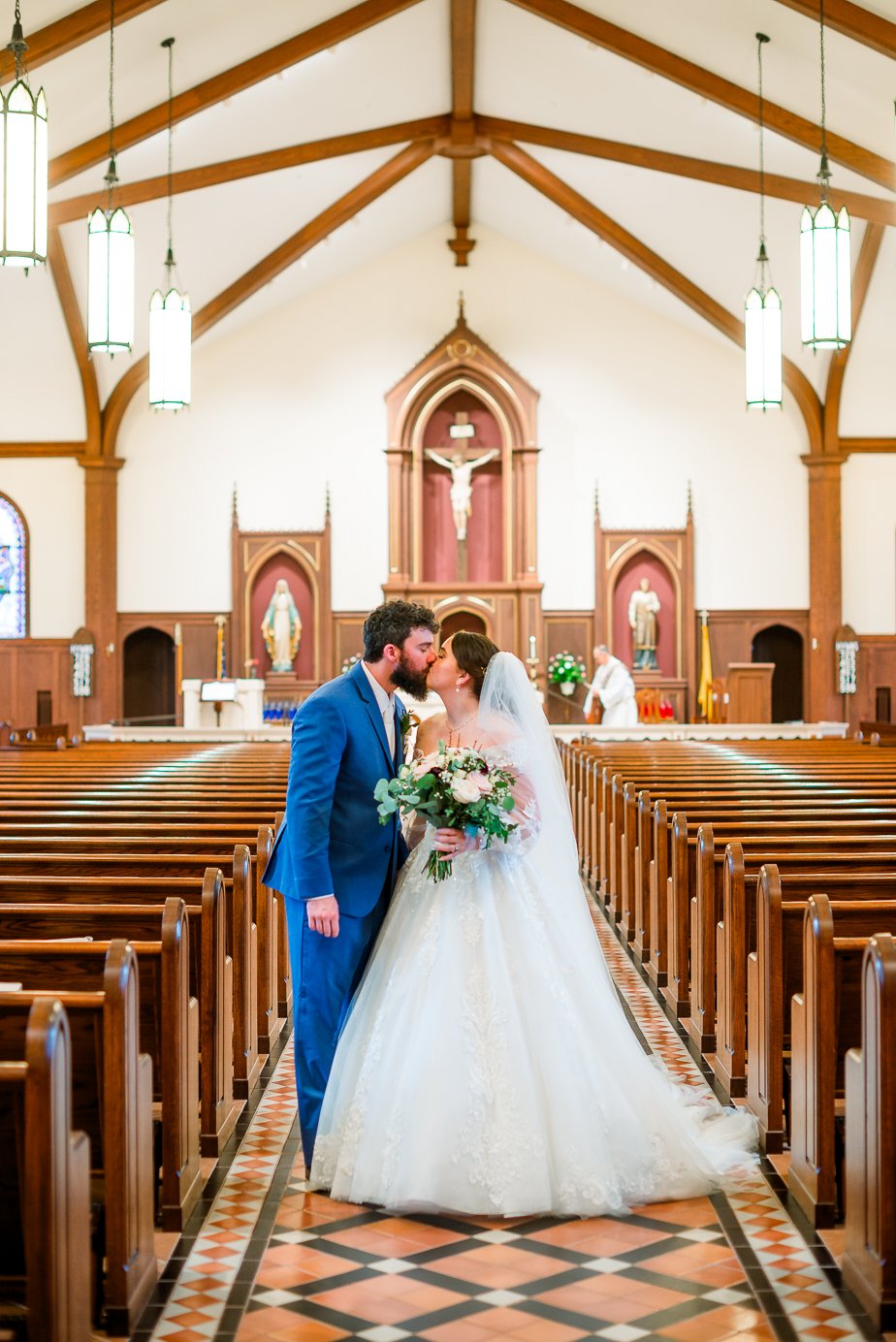 TheCoveAtFawnLake_FredericksburgWedding_StJudeChurchWedding_youseephotography_CarlyReace_blogpic85.jpg