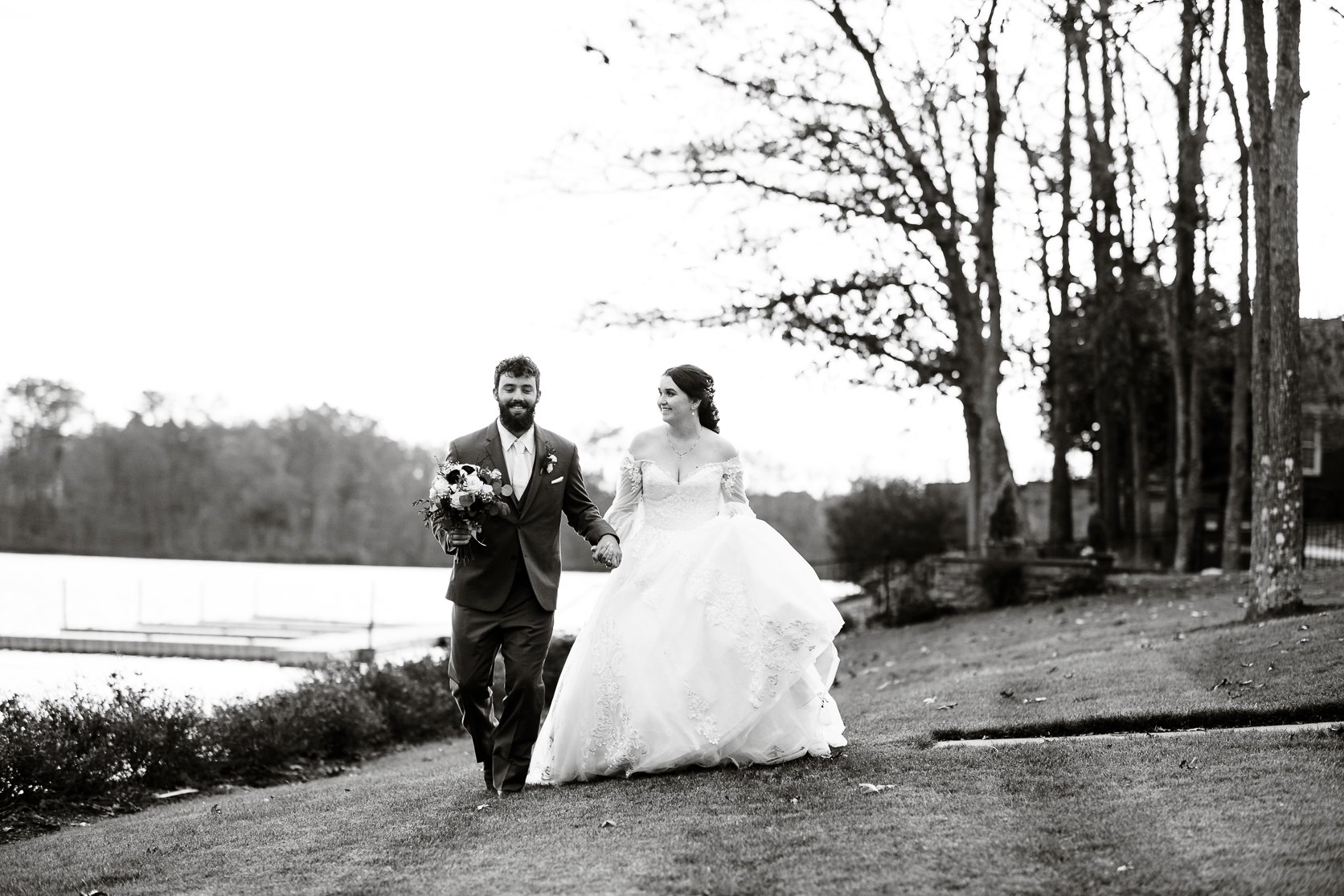 TheCoveAtFawnLake_FredericksburgWedding_StJudeChurchWedding_youseephotography_CarlyReace_blogpic176.jpg