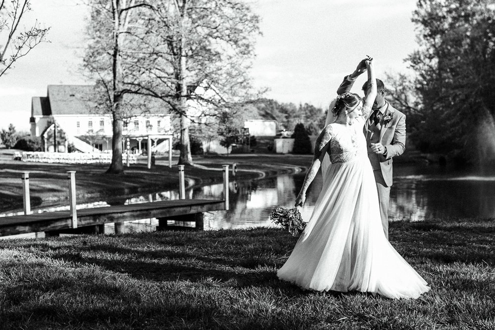 StevensonRidge_SpringWedding_FredericksburgWeddingPhotographer_youseephotography_NoelDavid_blog_pic64a.jpg