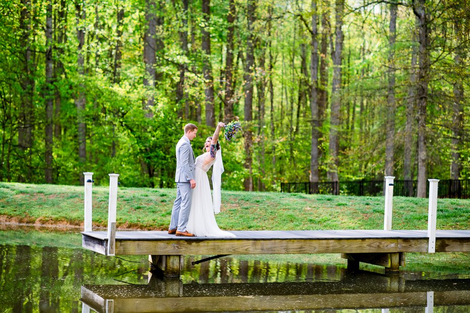 StevensonRidge_SpringWedding_FredericksburgWeddingPhotographer_youseephotography_NoelDavid_blog_pic66a.jpg