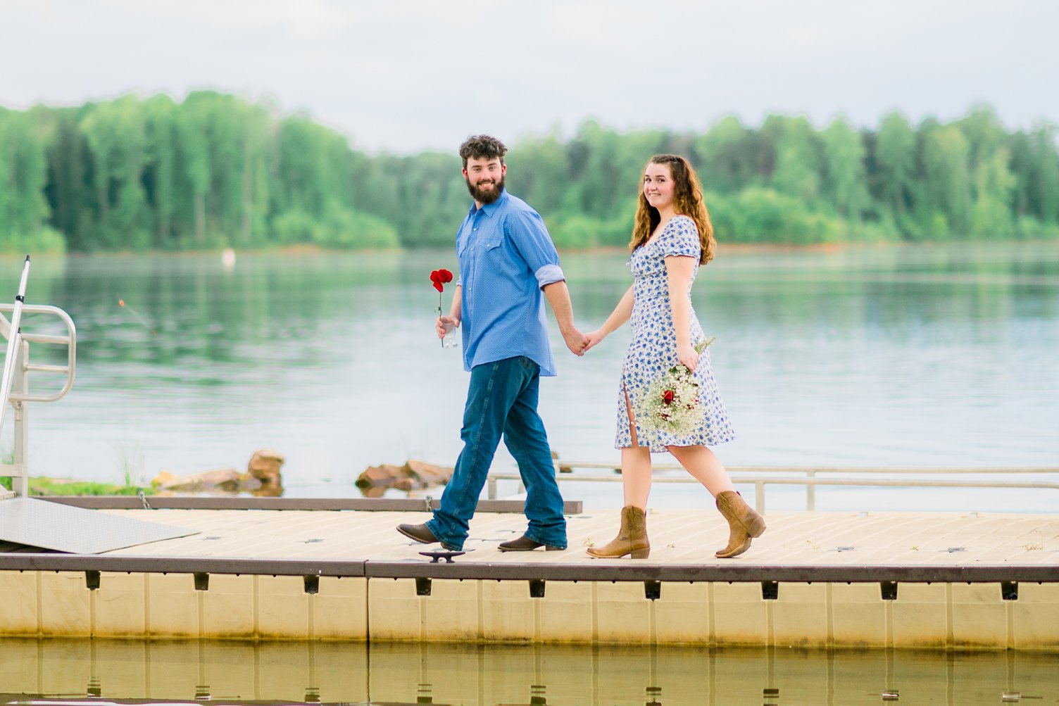 engagement_LakeMooney_fredericksburgweddingphotographer_youseephotography_CarlyReace_blogpic11.jpg